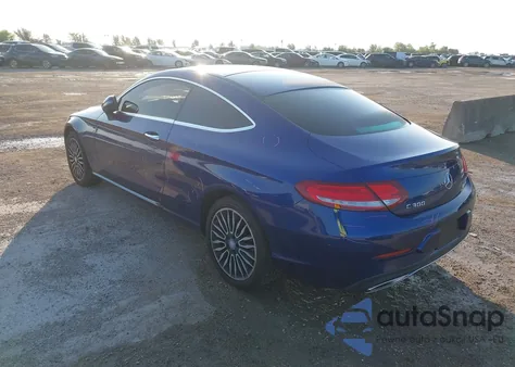 2017 Mercedes-Benz C 300 4Matic z USA, uszkodzony, nr VIN WDDWJ4KB1HF339605